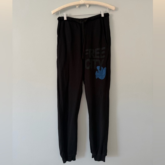 Like New - Freecity Logo Cotton Sweatpants (S) - Picture 7 of 13